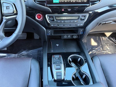 2025 Honda Ridgeline Black Edition / One Owner