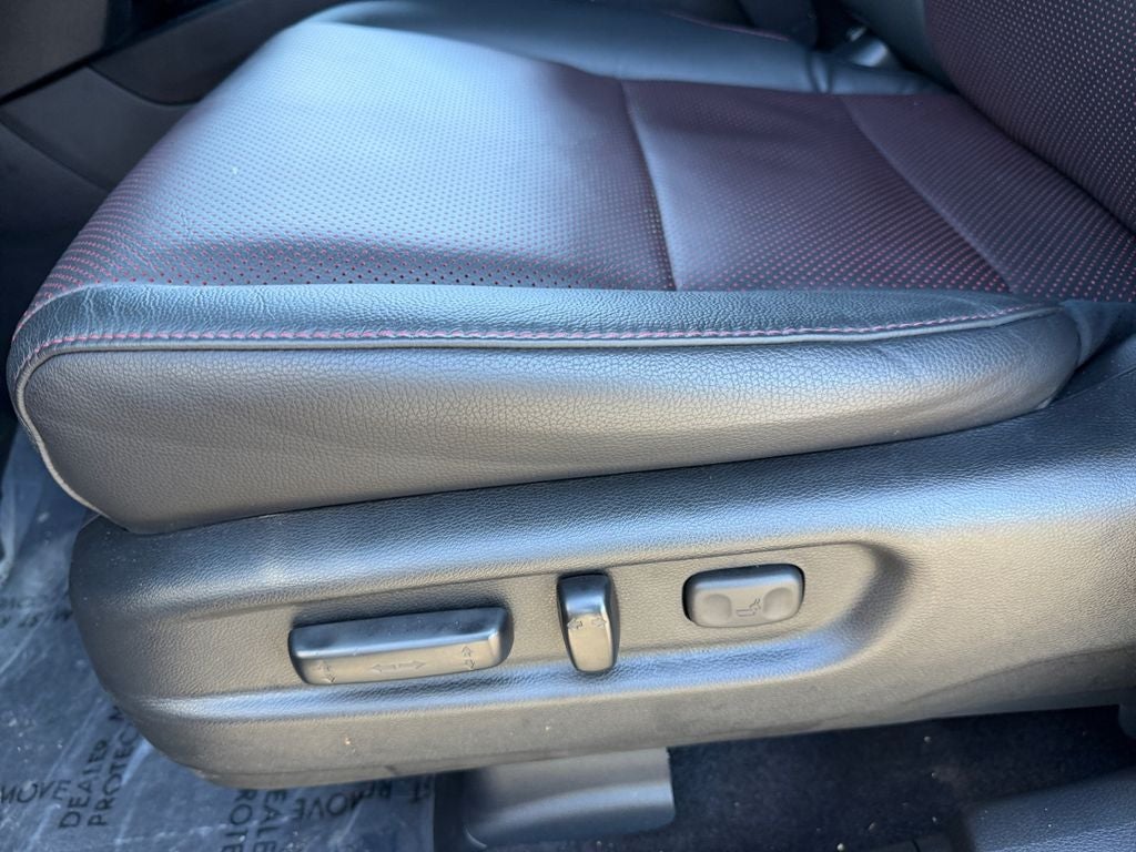 2025 Honda Ridgeline Black Edition / One Owner