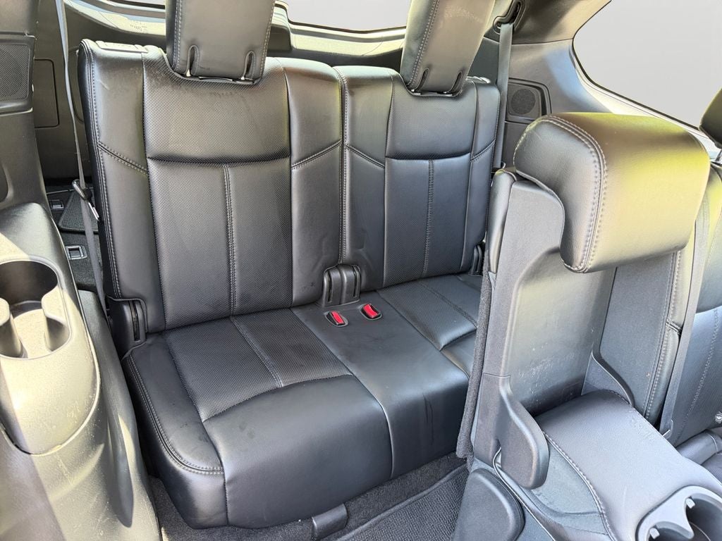 2016 Nissan Pathfinder Platinum / One Owner