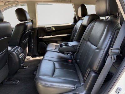 2016 Nissan Pathfinder Platinum / One Owner