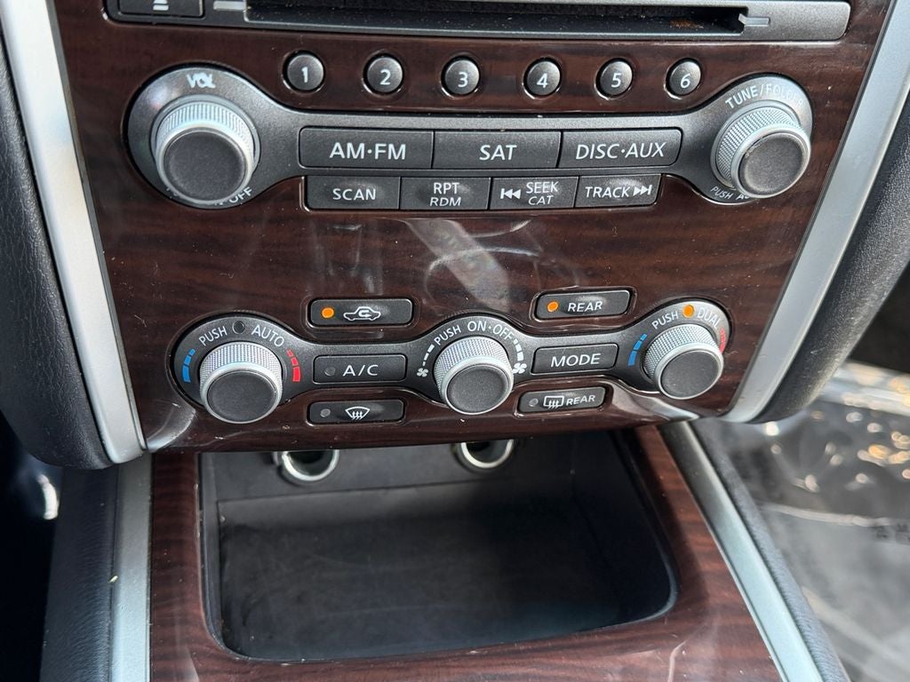 2016 Nissan Pathfinder Platinum / One Owner