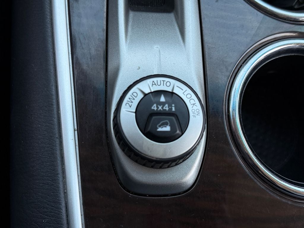 2016 Nissan Pathfinder Platinum / One Owner