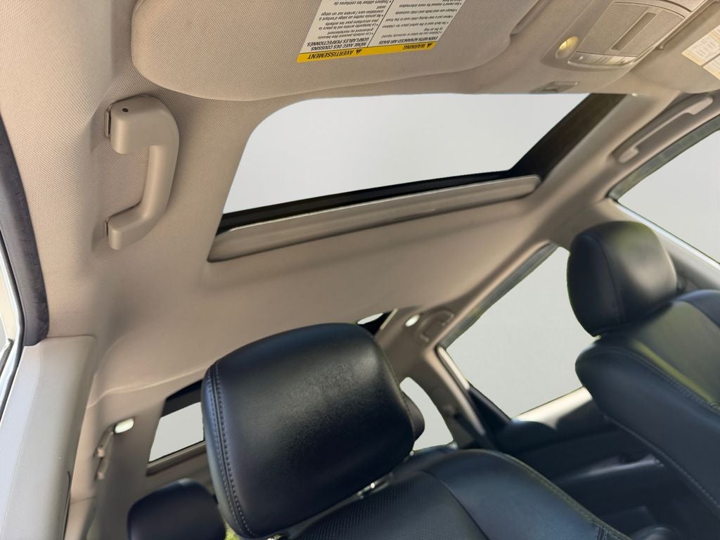 2016 Nissan Pathfinder Platinum / One Owner