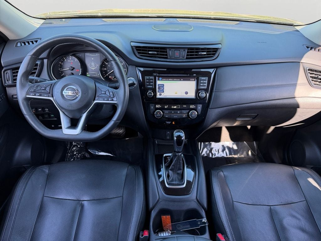 2017 Nissan Rogue SL / Premium Package / AWD