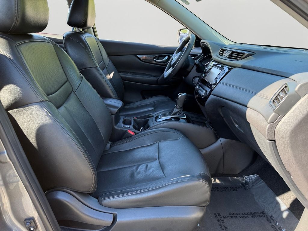 2017 Nissan Rogue SL / Premium Package / AWD