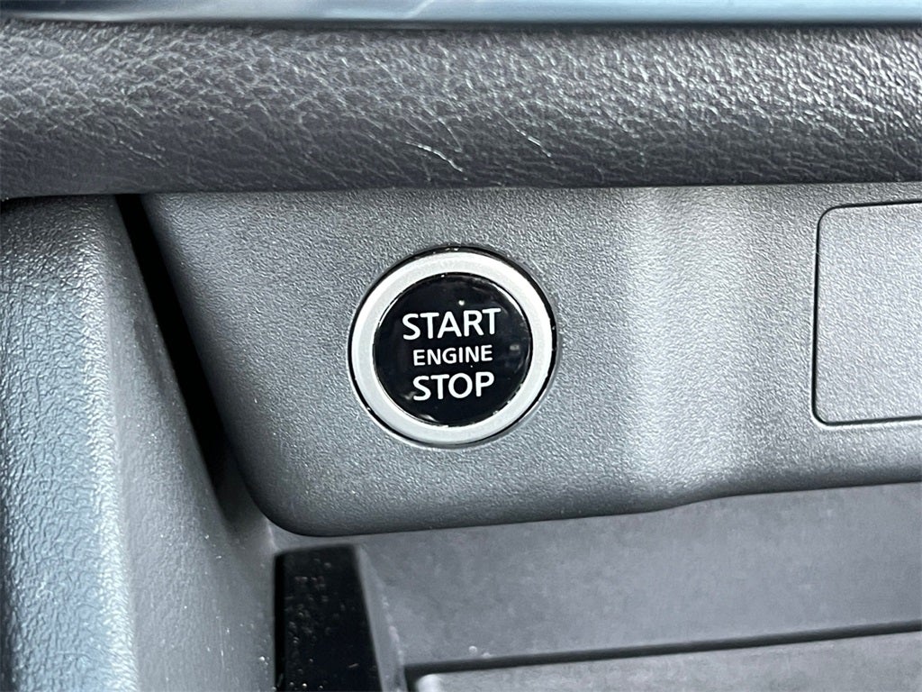 2023 Nissan Rogue S One Owner