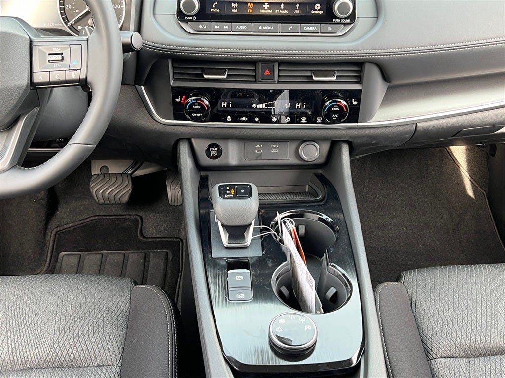 2026 Nissan Rogue SV / Cold Weather