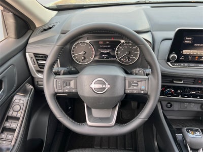 2026 Nissan Rogue SV / Cold Weather