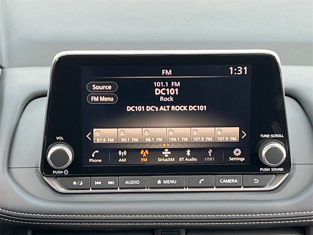 2026 Nissan Rogue SV / Cold Weather