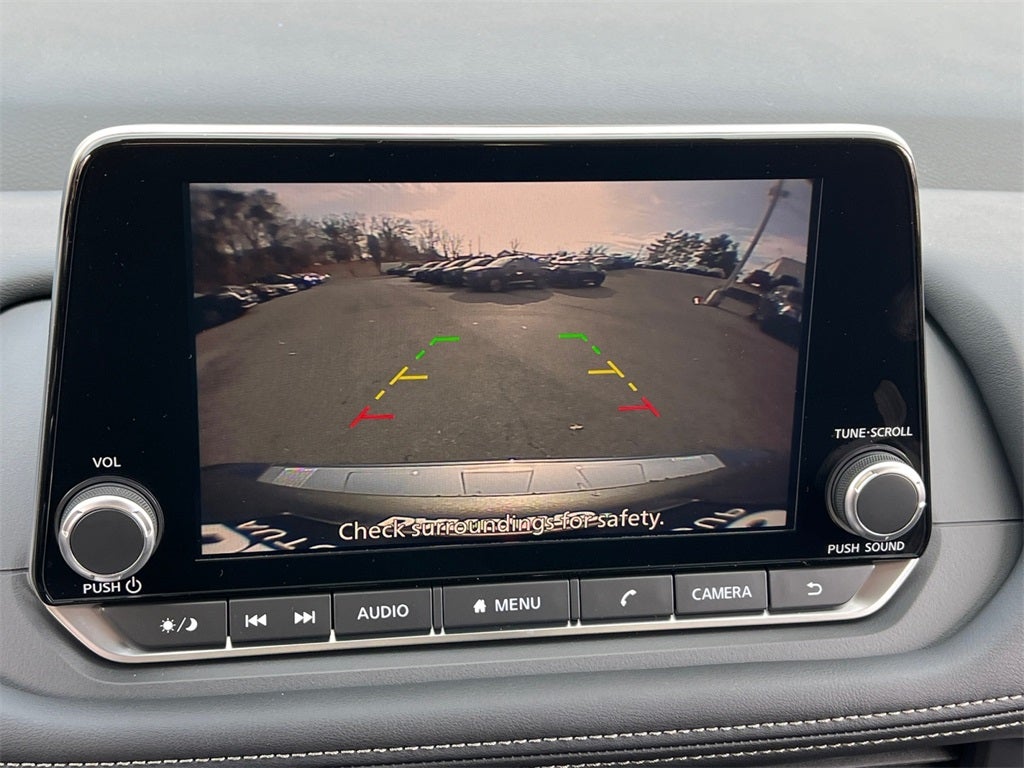 2026 Nissan Rogue SV / Cold Weather