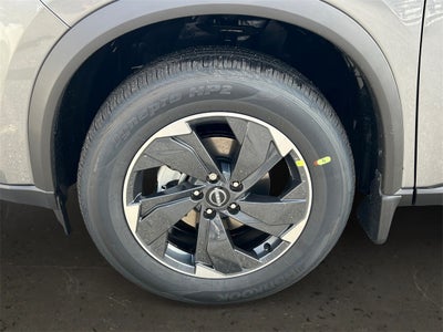 2026 Nissan Rogue SV / Cold Weather