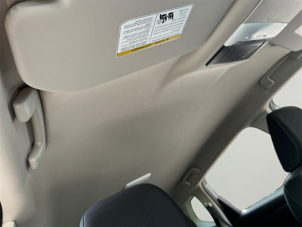 2026 Nissan Rogue SV / Cold Weather