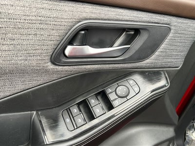 2023 Nissan Rogue SV / One Owner / AWD / Premium Paint / Splash Guards