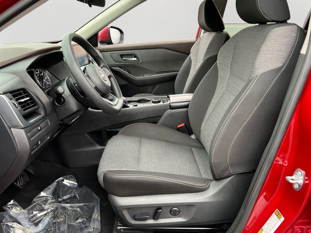 2023 Nissan Rogue SV / One Owner / AWD / Premium Paint / Splash Guards