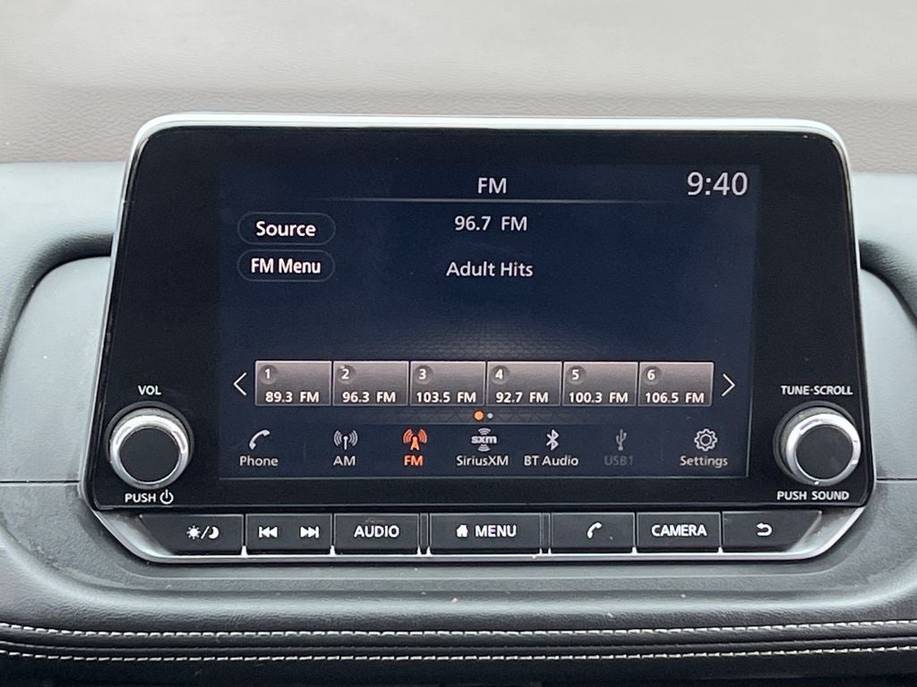 2023 Nissan Rogue SV / One Owner / AWD / Premium Paint / Splash Guards