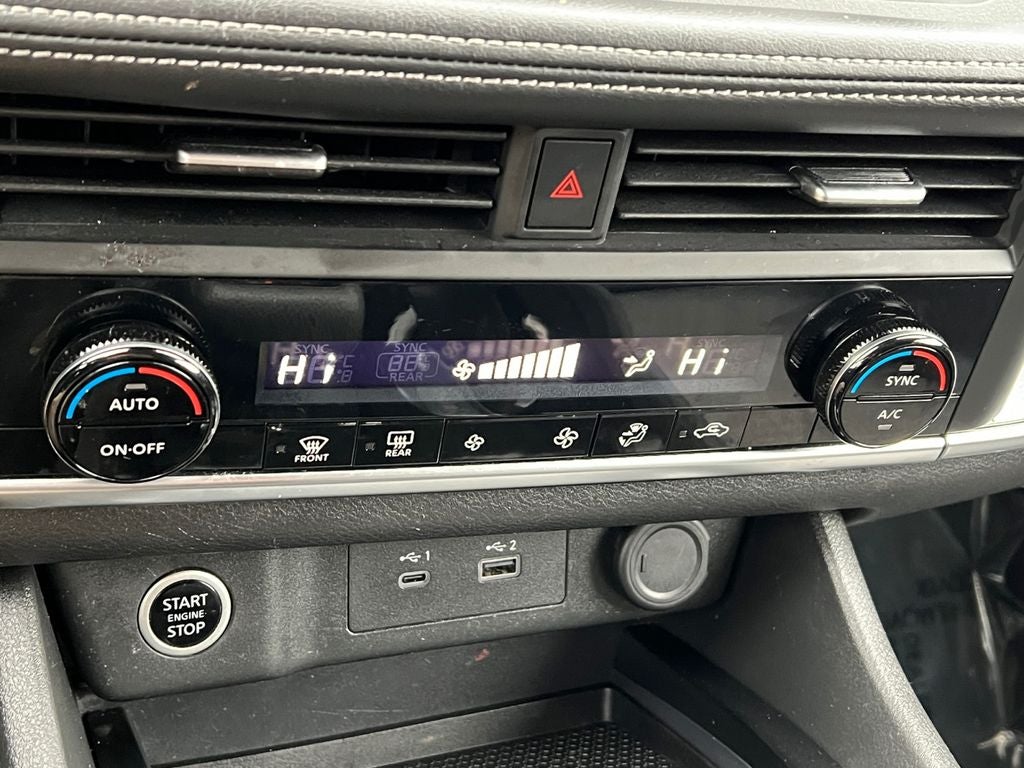 2023 Nissan Rogue SV / One Owner / AWD / Premium Paint / Splash Guards