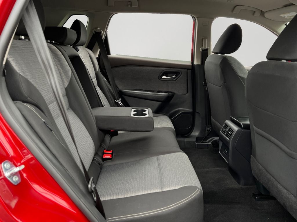 2023 Nissan Rogue SV / One Owner / AWD / Premium Paint / Splash Guards