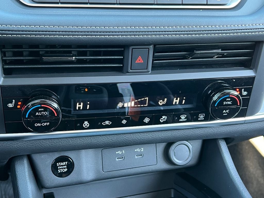 2026 Nissan Rogue SV