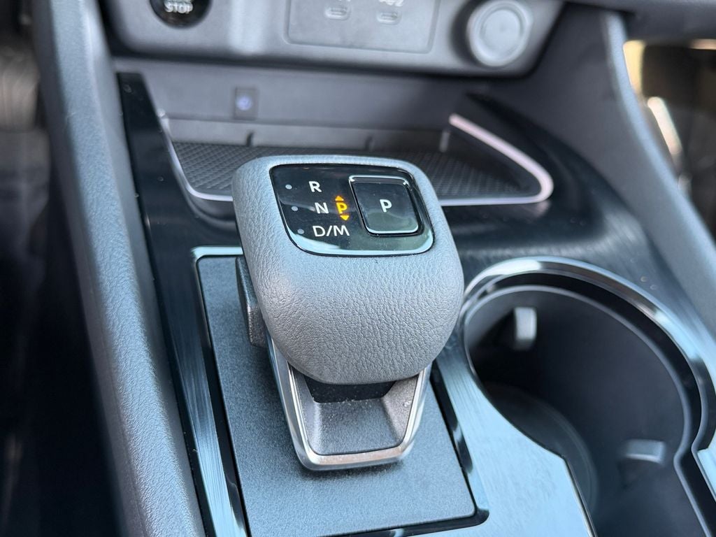 2024 Nissan Rogue SL / One Owner