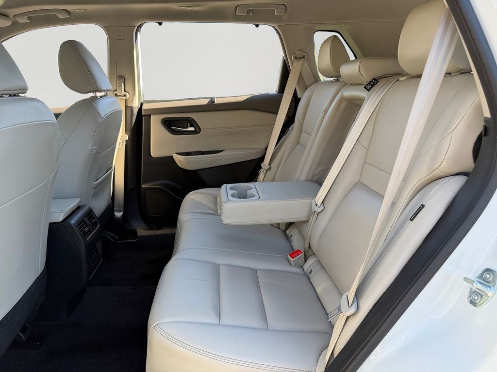 2023 Nissan Rogue SL / One Owner / Premium Package / AWD /