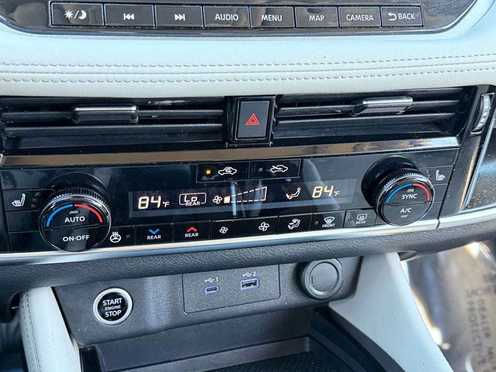 2023 Nissan Rogue SL / One Owner / Premium Package / AWD /