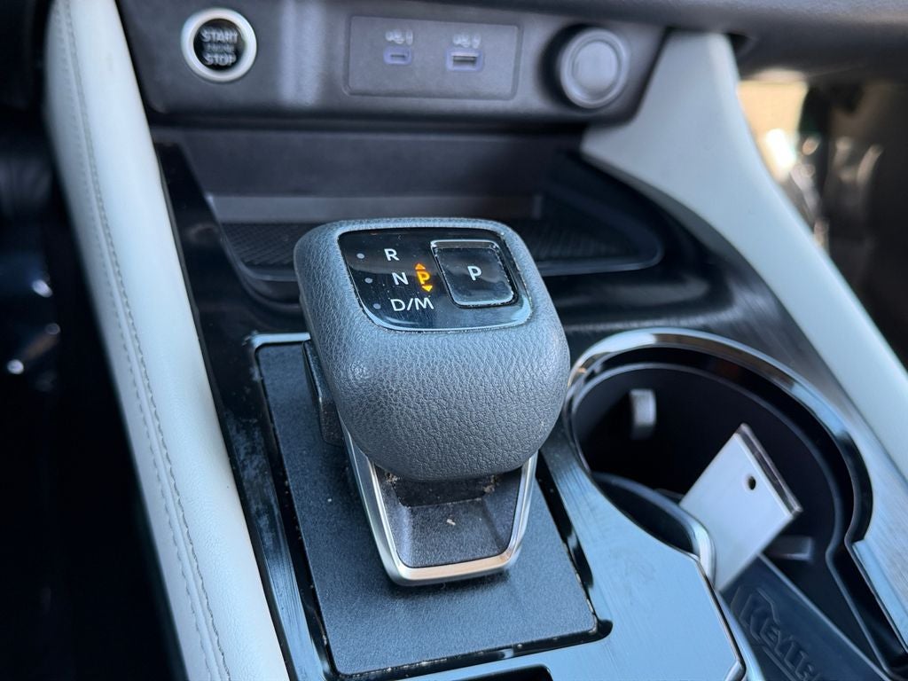 2023 Nissan Rogue SL / One Owner / Premium Package / AWD /