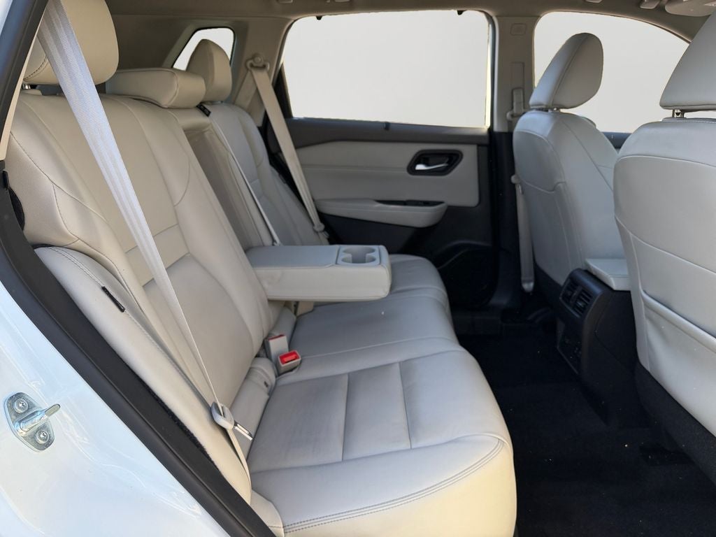 2023 Nissan Rogue SL / One Owner / Premium Package / AWD /