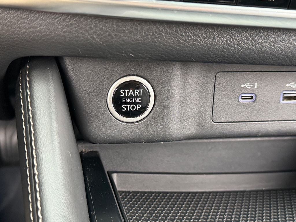 2022 Nissan Rogue SL