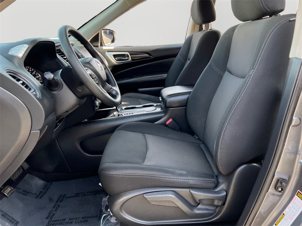 2019 Nissan Pathfinder S