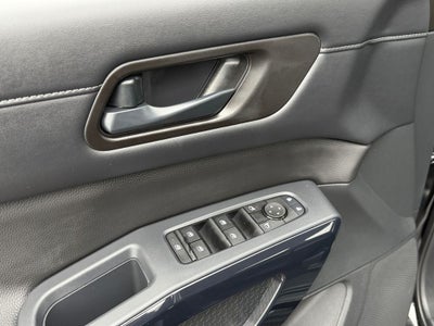 2025 Nissan Pathfinder S / One Owner