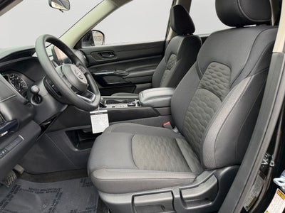 2025 Nissan Pathfinder S / One Owner