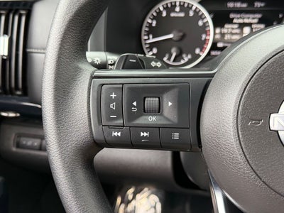 2025 Nissan Pathfinder S / One Owner