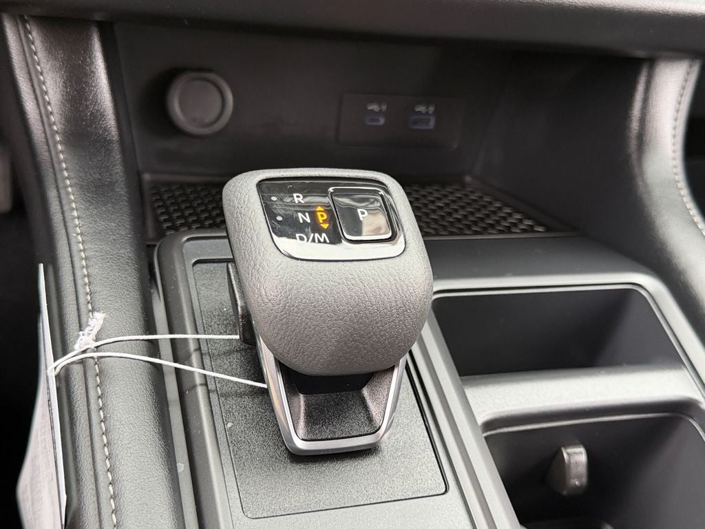 2025 Nissan Pathfinder S / One Owner
