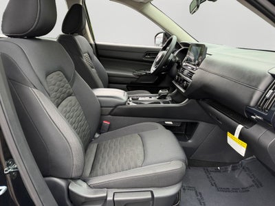 2025 Nissan Pathfinder S / One Owner