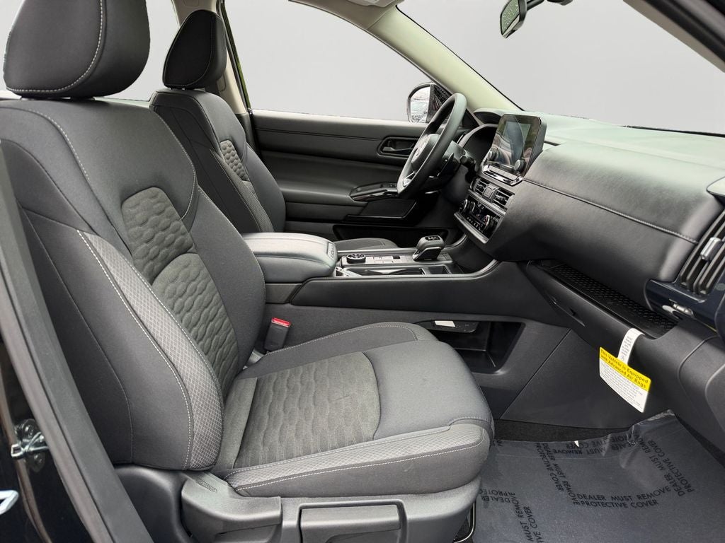 2025 Nissan Pathfinder S / One Owner