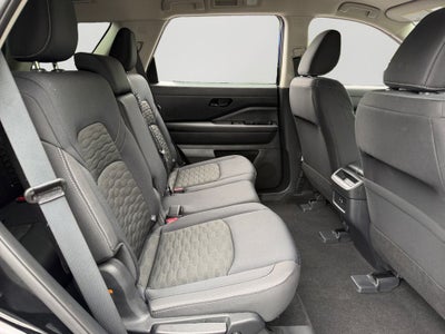 2025 Nissan Pathfinder S / One Owner