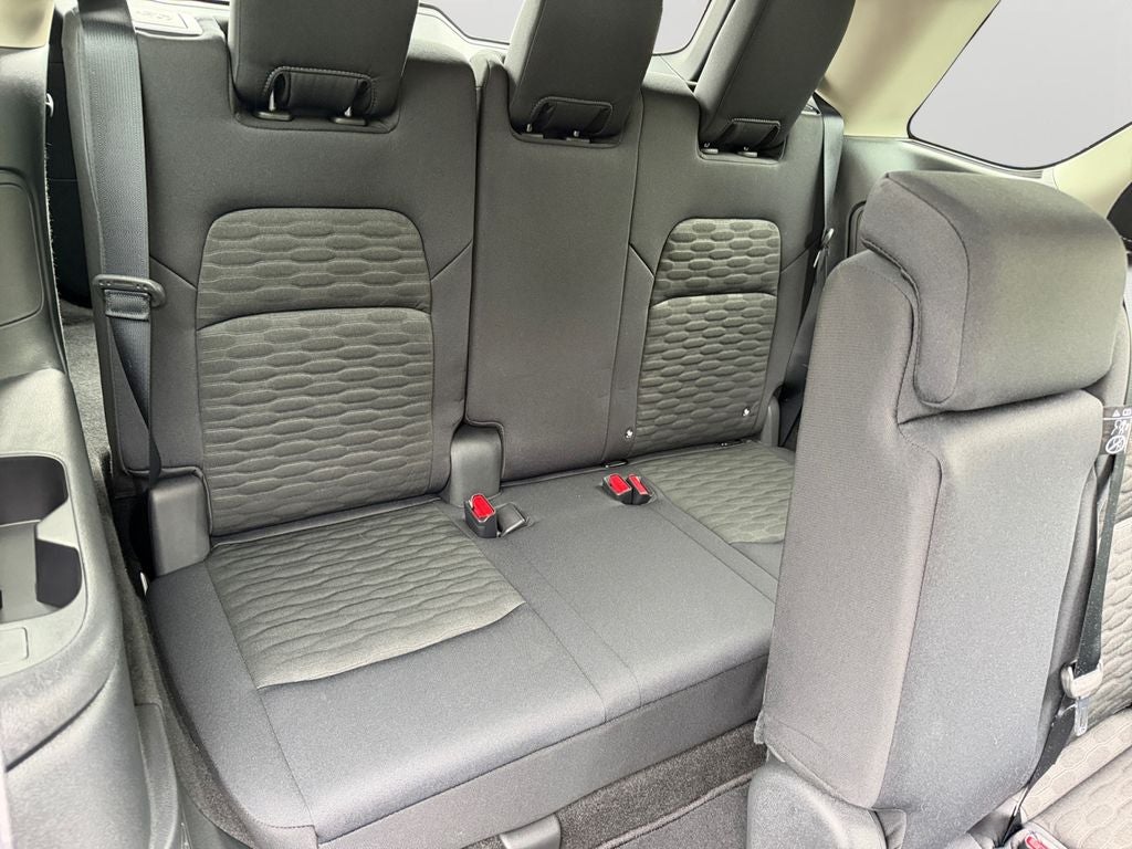 2025 Nissan Pathfinder S / One Owner