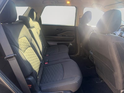 2024 Nissan Pathfinder S