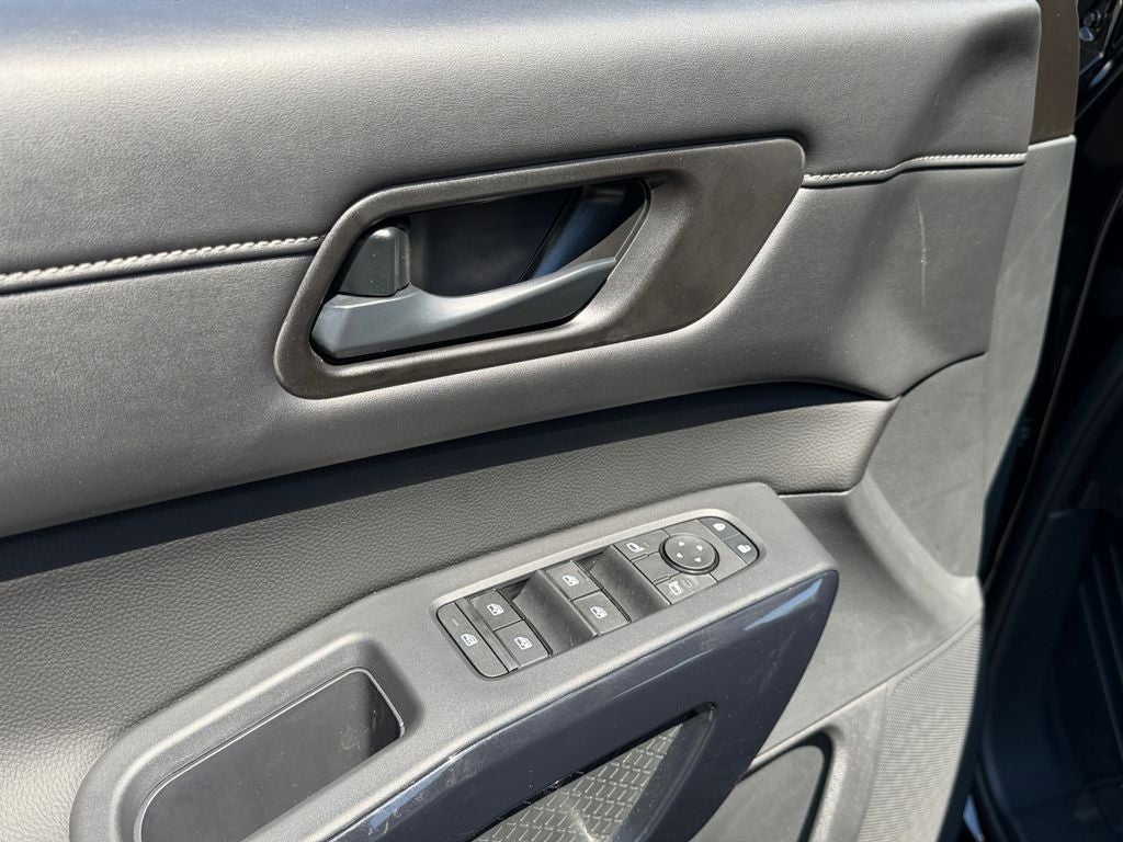 2026 Nissan Pathfinder S