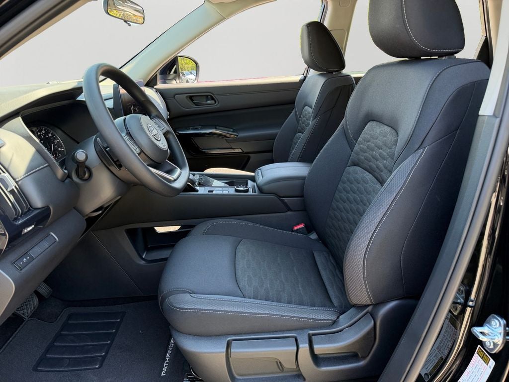 2026 Nissan Pathfinder S