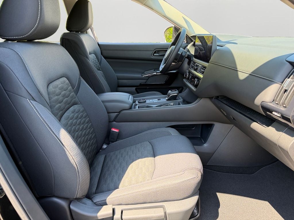 2026 Nissan Pathfinder S