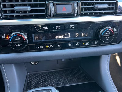 2025 Nissan Pathfinder SV / Premium Package