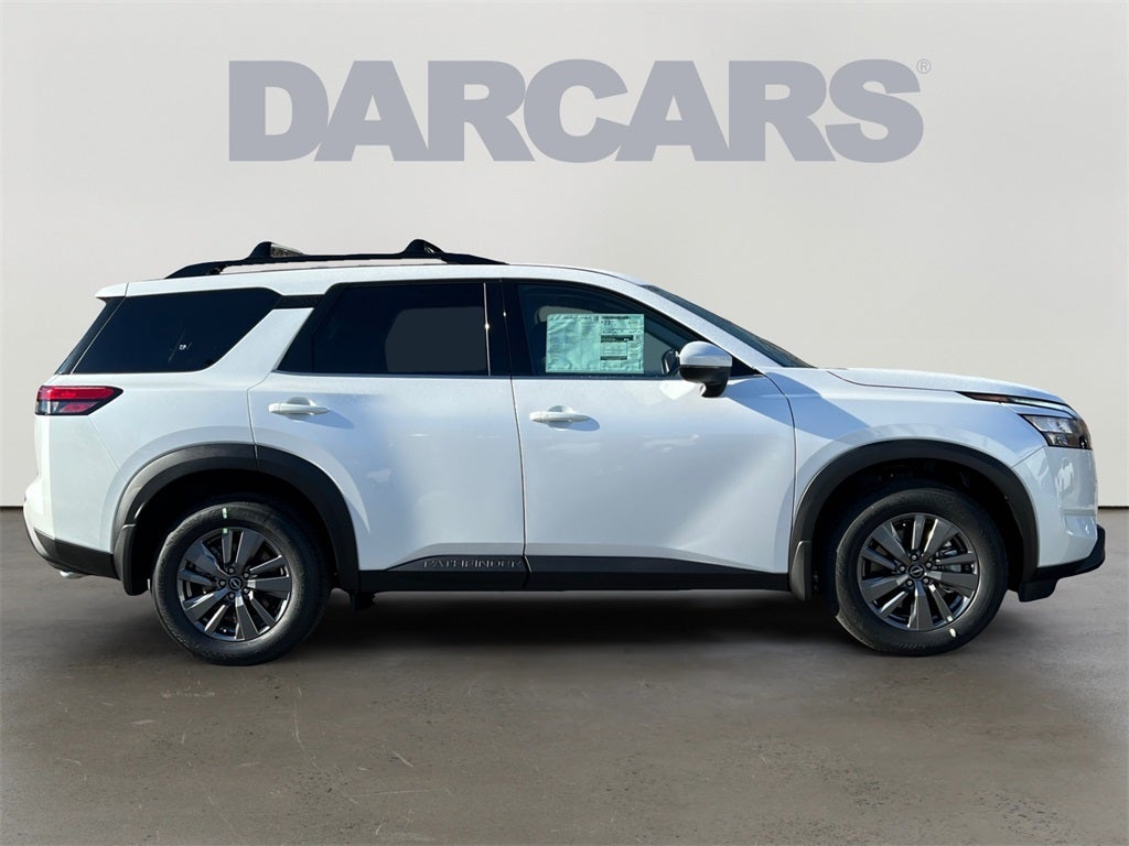 2025 Nissan Pathfinder SV / Premium Package