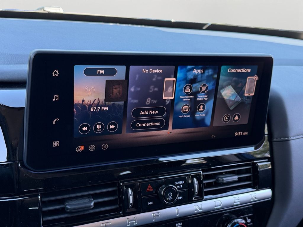 2026 Nissan Pathfinder SV
