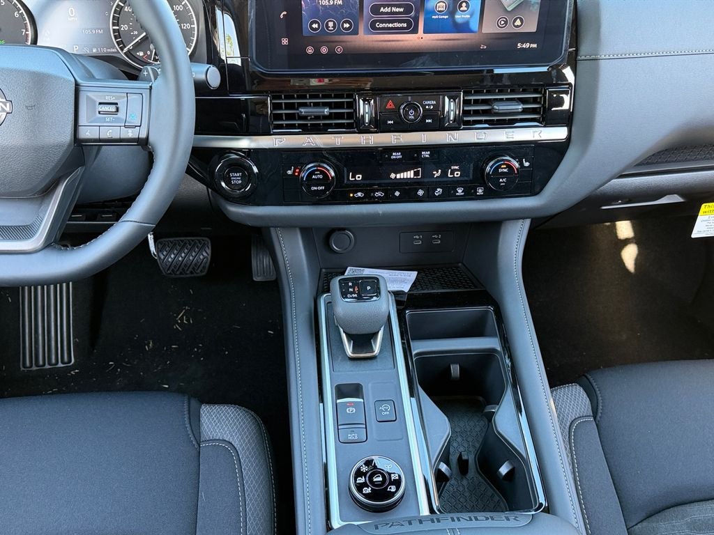 2026 Nissan Pathfinder SV