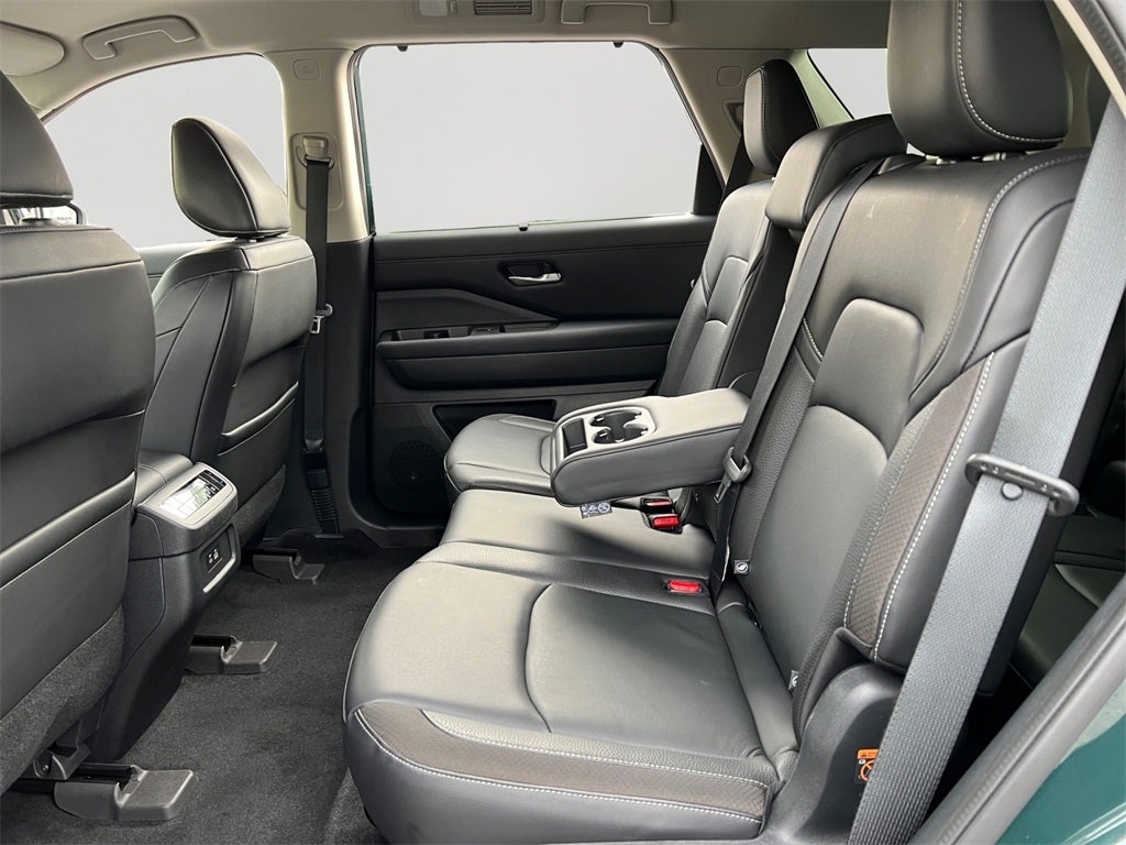 2022 Nissan Pathfinder SL SL Black Package / Cargo Package / Lighting Packag