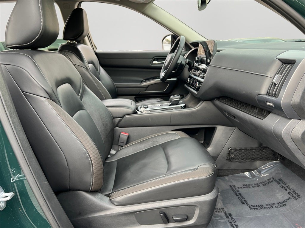 2022 Nissan Pathfinder SL SL Black Package / Cargo Package / Lighting Packag