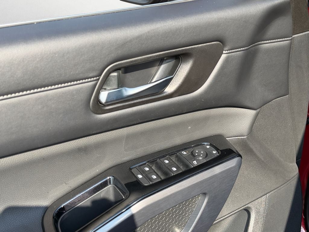 2023 Nissan Pathfinder SL / One Owner