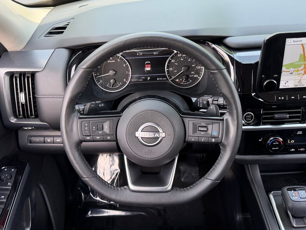 2023 Nissan Pathfinder SL / One Owner