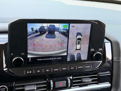 2023 Nissan Pathfinder SL / One Owner